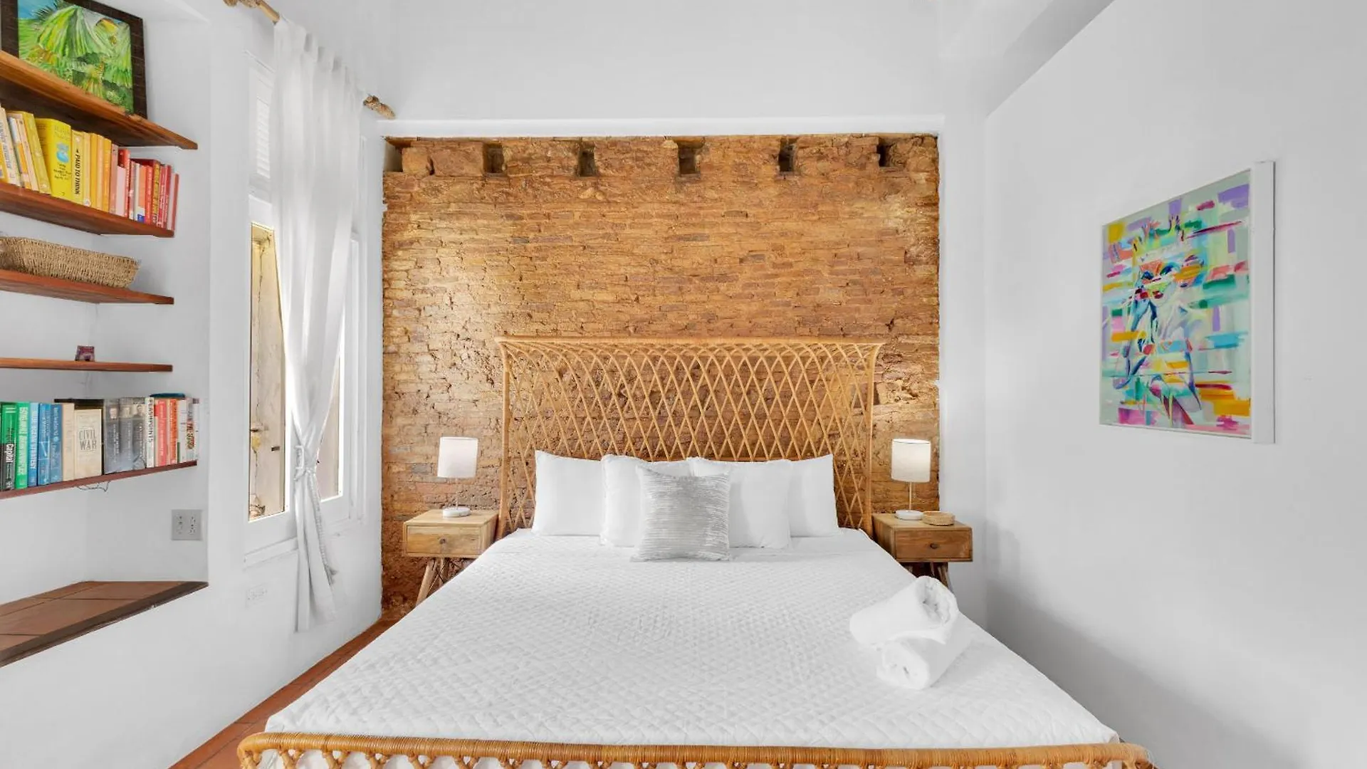 Whole Home With Lush Patio In Heart Of Old San Juan Nyaraló