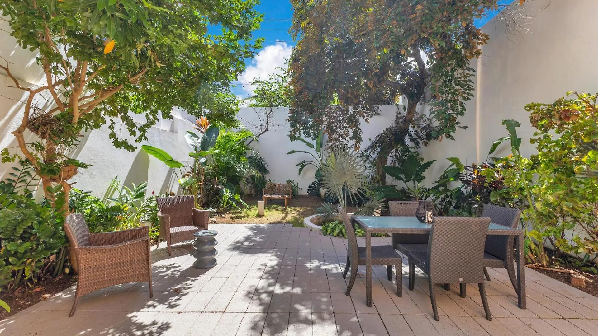 Whole Home With Lush Patio In Heart Of Old San Juan