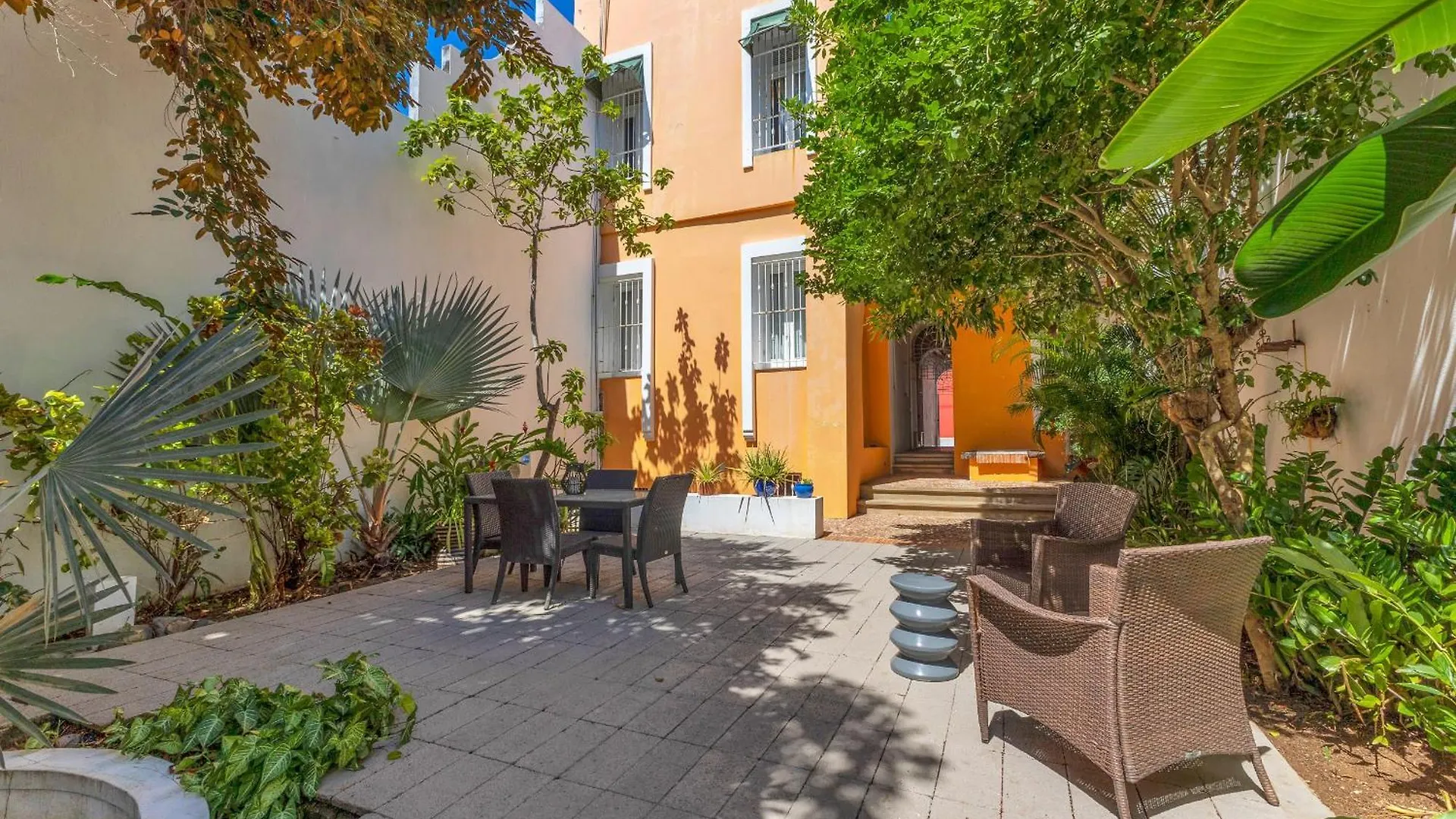 Whole Home With Lush Patio In Heart Of Old San Juan