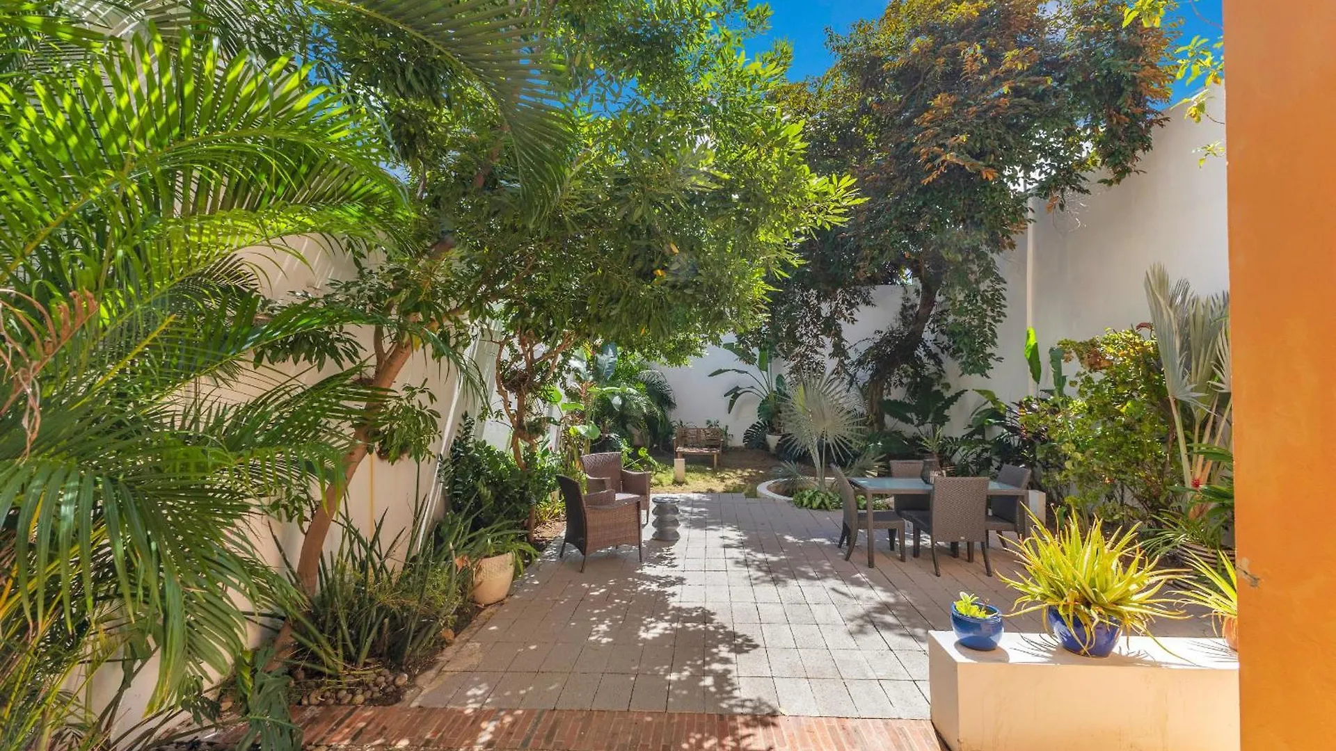 Whole Home With Lush Patio In Heart Of Old San Juan